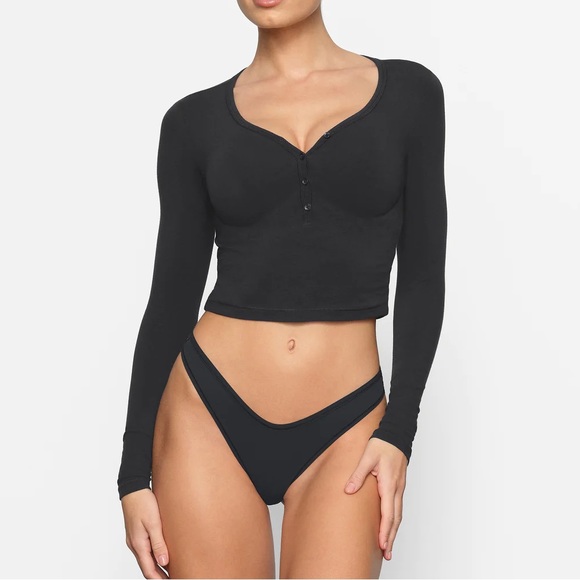 SKIMS NEW VINTAGE LONG SLEEVE CROPPED HENLEY - Picture 3 of 9